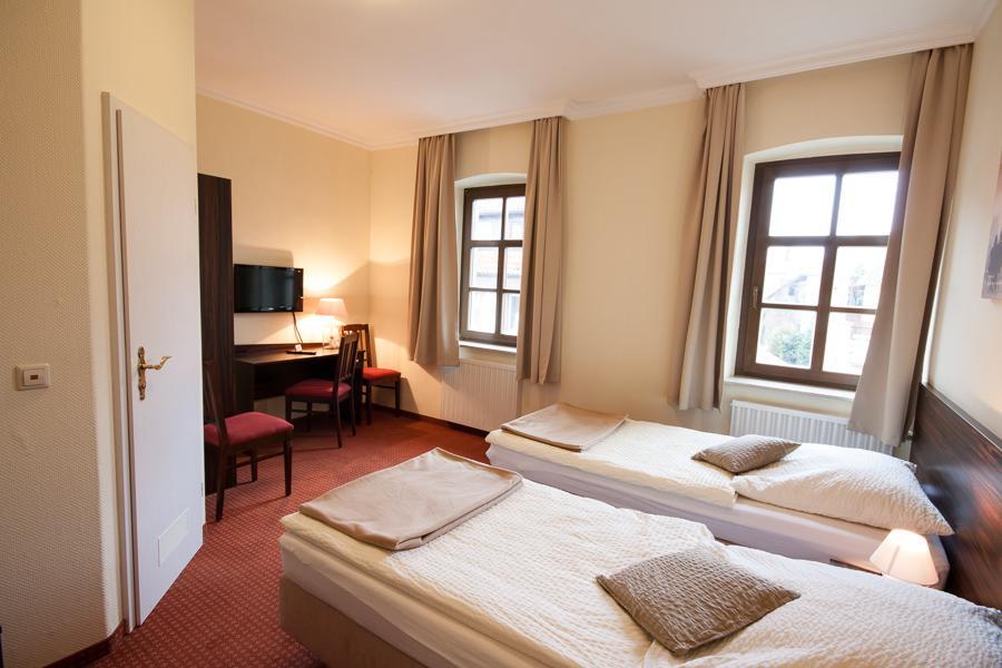 Linde Restaurant&Hotel Nußloch Buitenkant foto